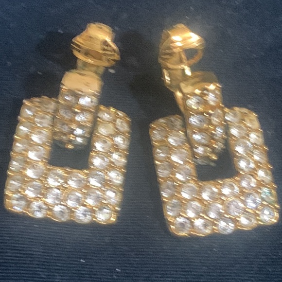 Swarovski Goldtone Door Knocker Clip-on Earrings - Picture 6 of 7